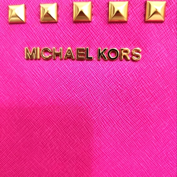 Michael Kors Large Pink Studded Clutch - Picture 4 of 8